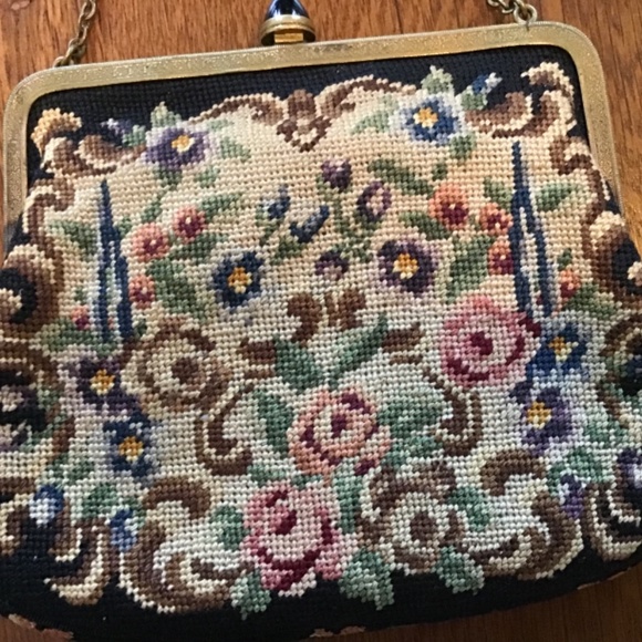 Circa 1920 Petite Point Purse - Picture 8 of 8